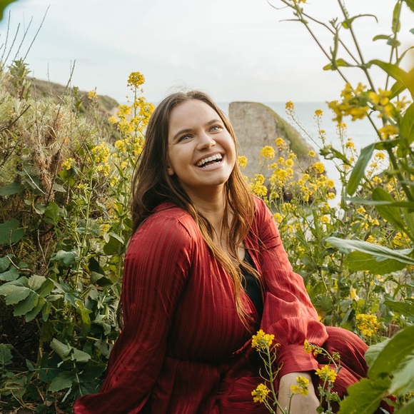 Meet your Posher, Caitlyn - Picture 1 of 1